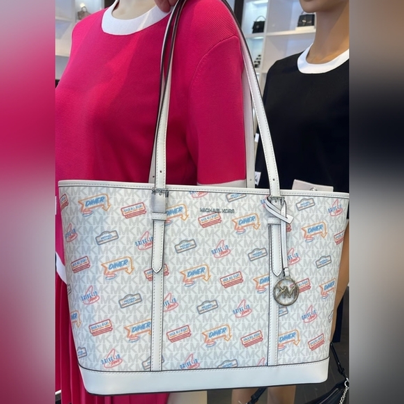 Michael Kors White Jet Set Travel Tote Bag - Picture 9 of 9